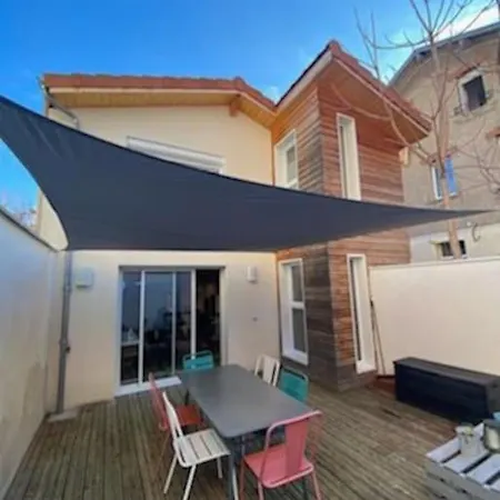 Appartement Maison Duplex Avec Terrasse Proche De La Gare Sncf